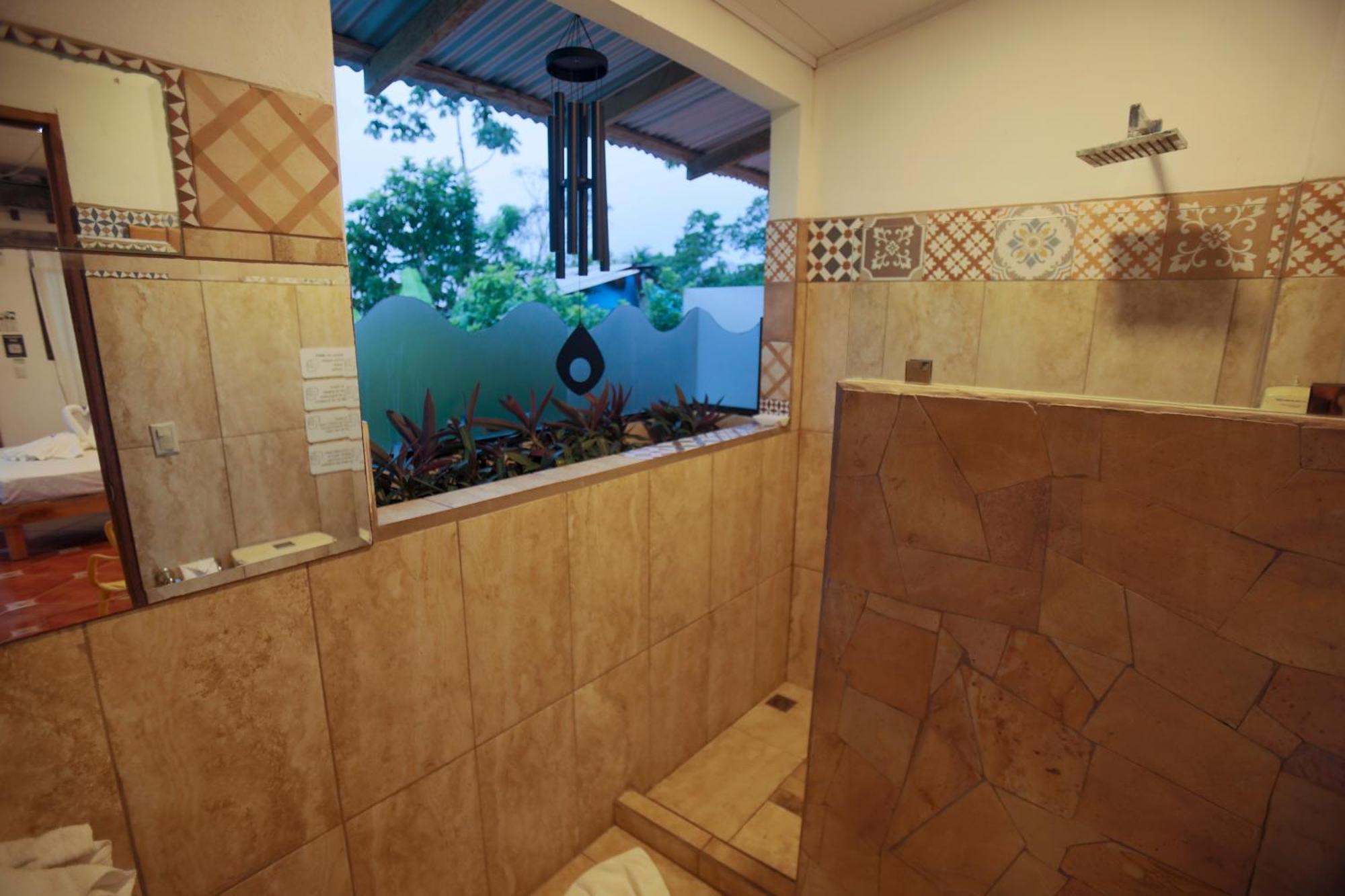 Hotel Pura Natura Beachfront Tortuguero Eksteriør bilde