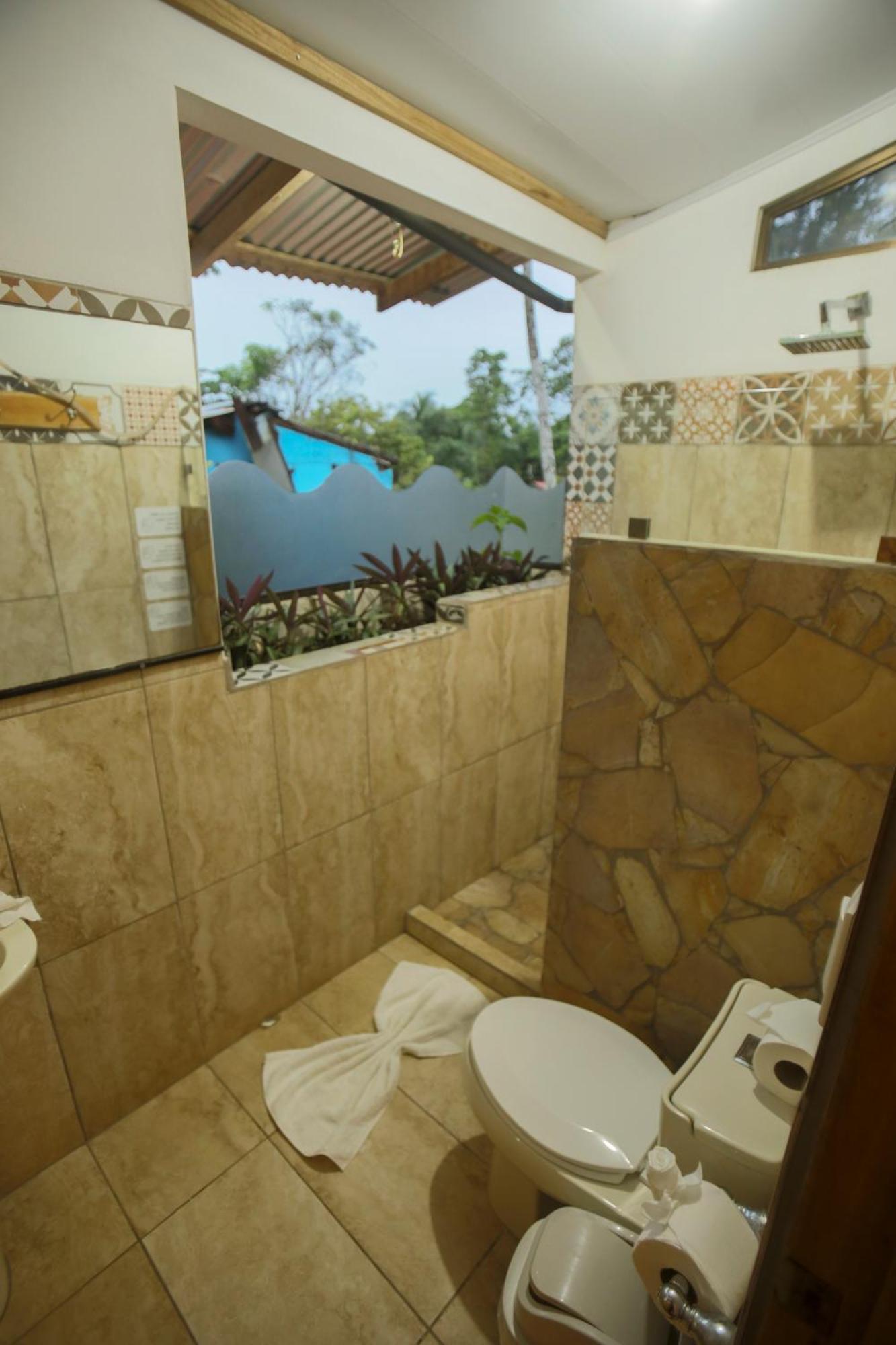 Hotel Pura Natura Beachfront Tortuguero Eksteriør bilde