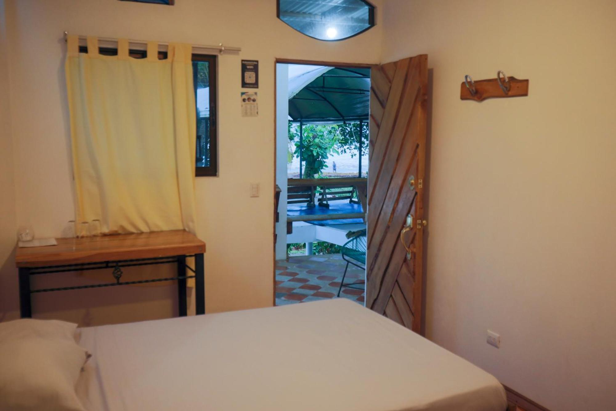 Hotel Pura Natura Beachfront Tortuguero Eksteriør bilde